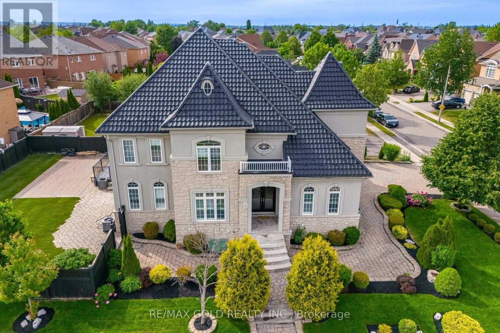 2 Belleville Drive, Brampton, Ontario  L6P 1V7 - Photo 1 - W12381081