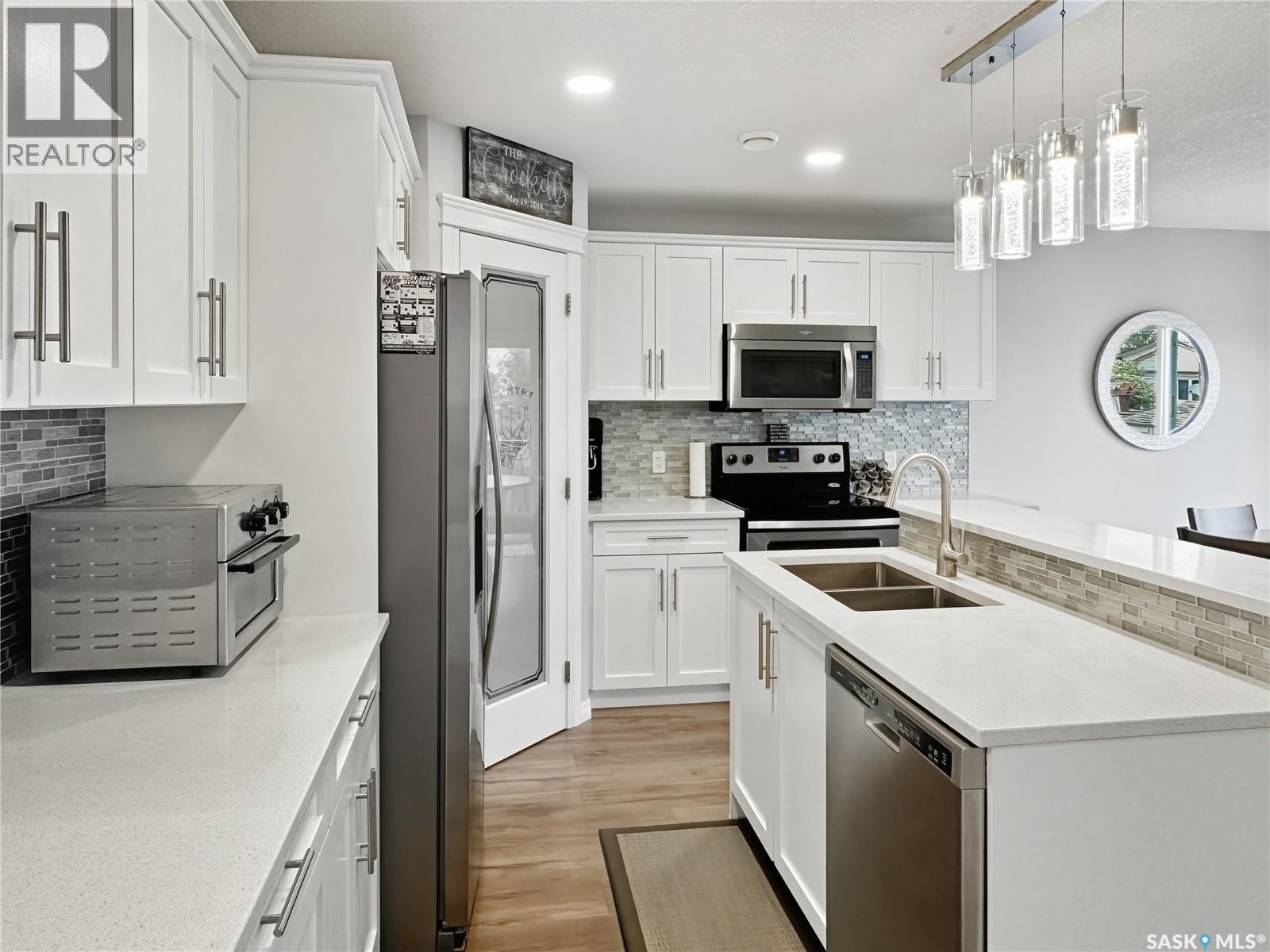 222 15th Street, Battleford, Saskatchewan  S0M 0E0 - Photo 3 - SK018875