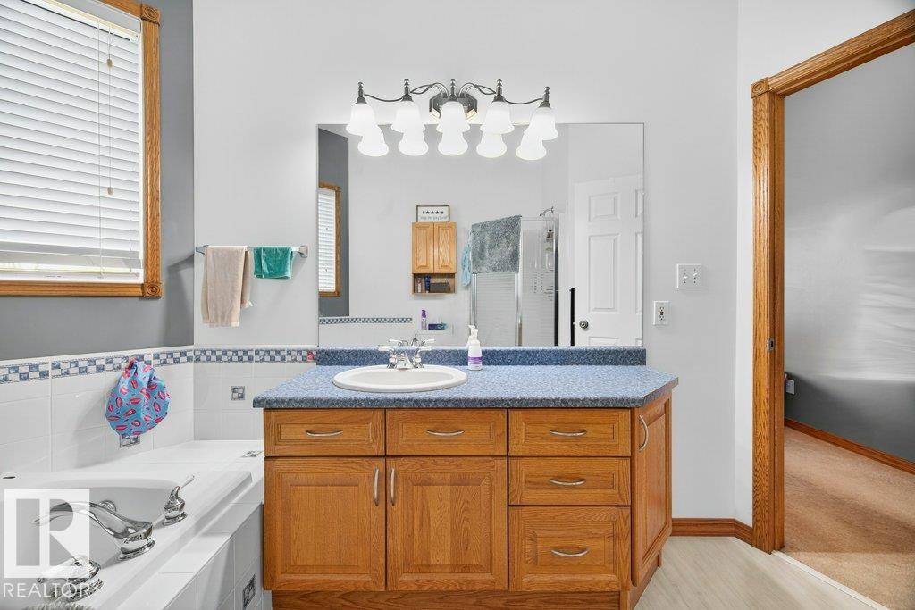 970 Blackmud Creek Cr Sw, Edmonton, Alberta  T6W 1J7 - Photo 24 - E4458596