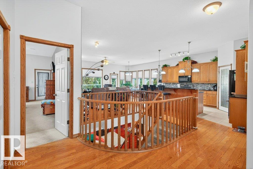 970 Blackmud Creek Cr Sw, Edmonton, Alberta  T6W 1J7 - Photo 7 - E4458596