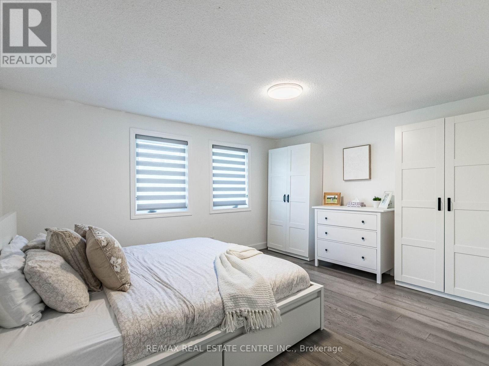 52 Mozart Crescent, Brampton, Ontario  L6Y 2W7 - Photo 32 - W12415442