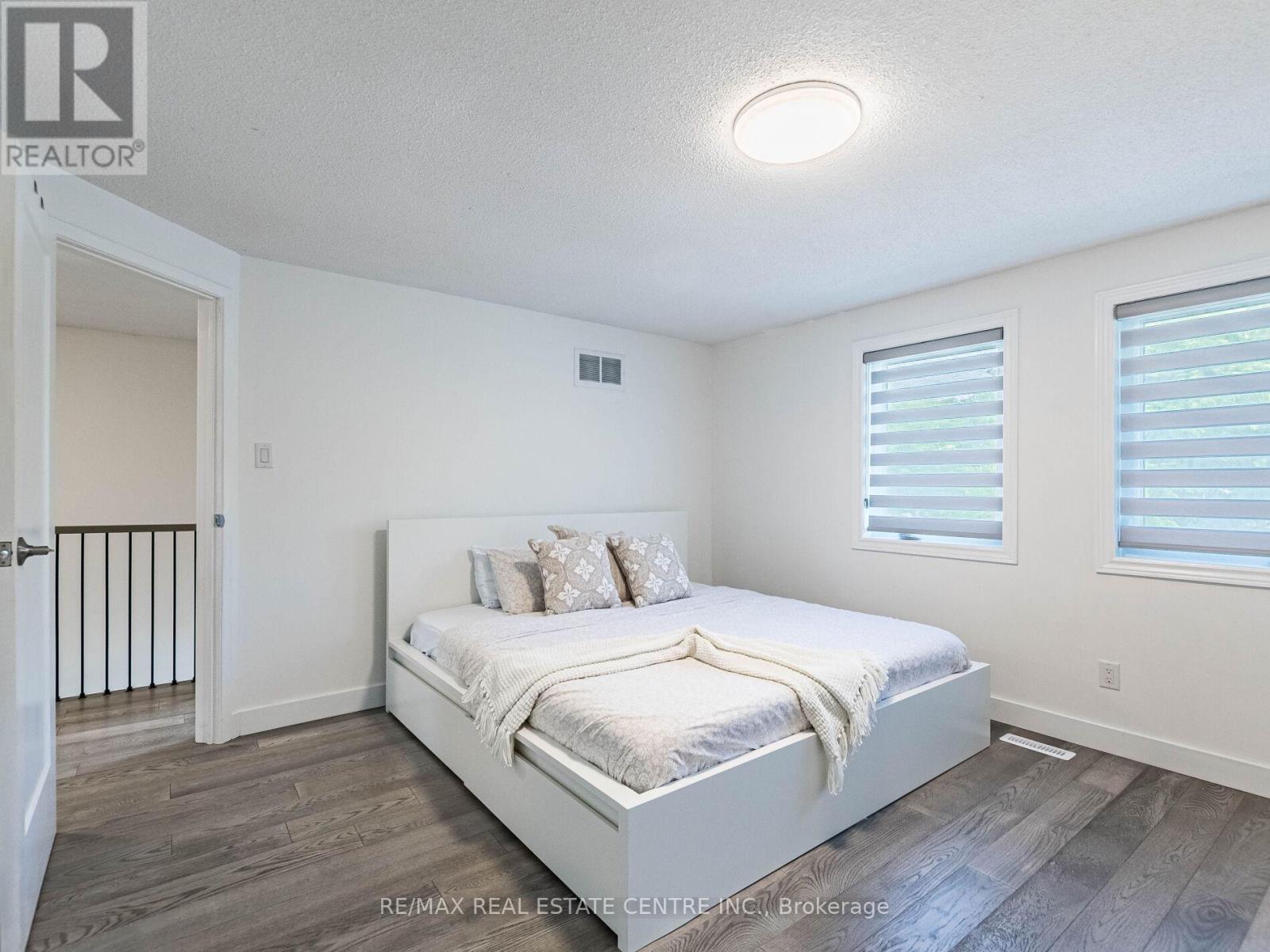 52 Mozart Crescent, Brampton, Ontario  L6Y 2W7 - Photo 33 - W12415442