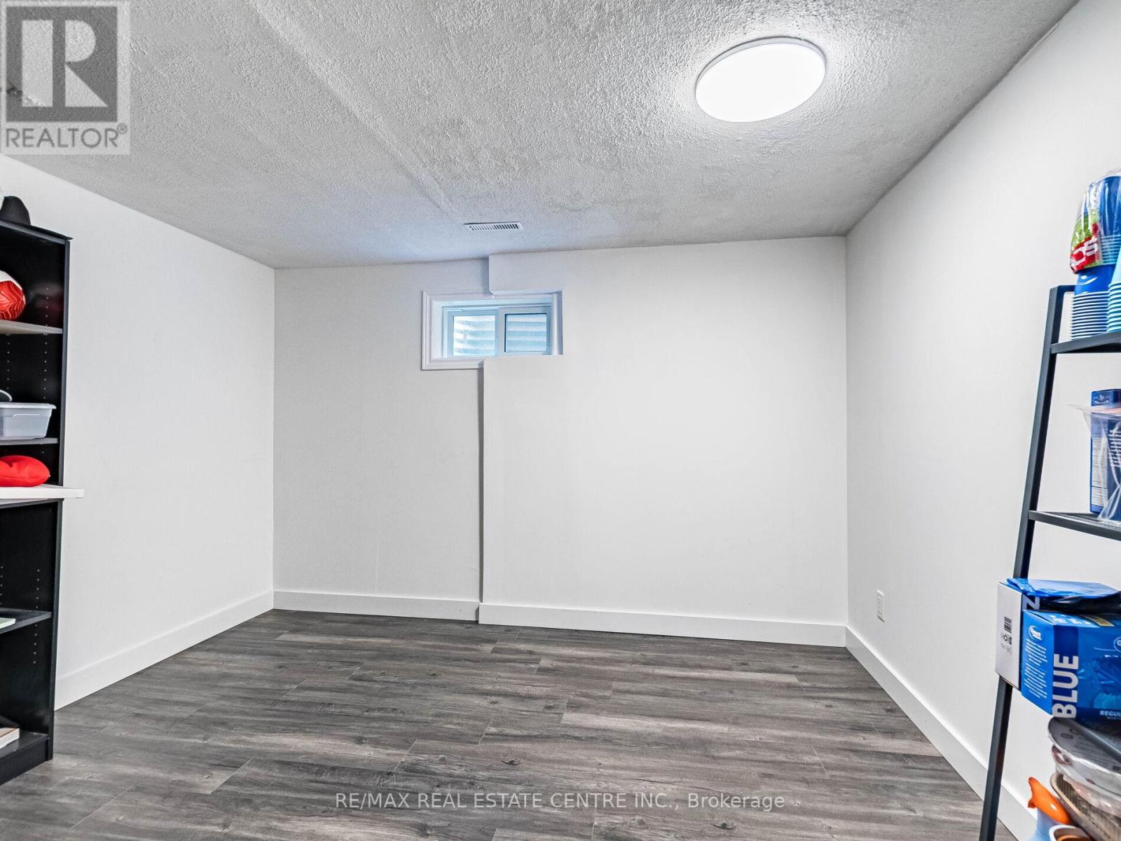 52 Mozart Crescent, Brampton, Ontario  L6Y 2W7 - Photo 41 - W12415442