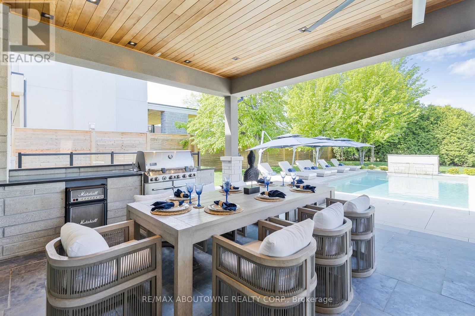 215 Morden Road, Oakville, Ontario  L6K 2S2 - Photo 47 - W12415468