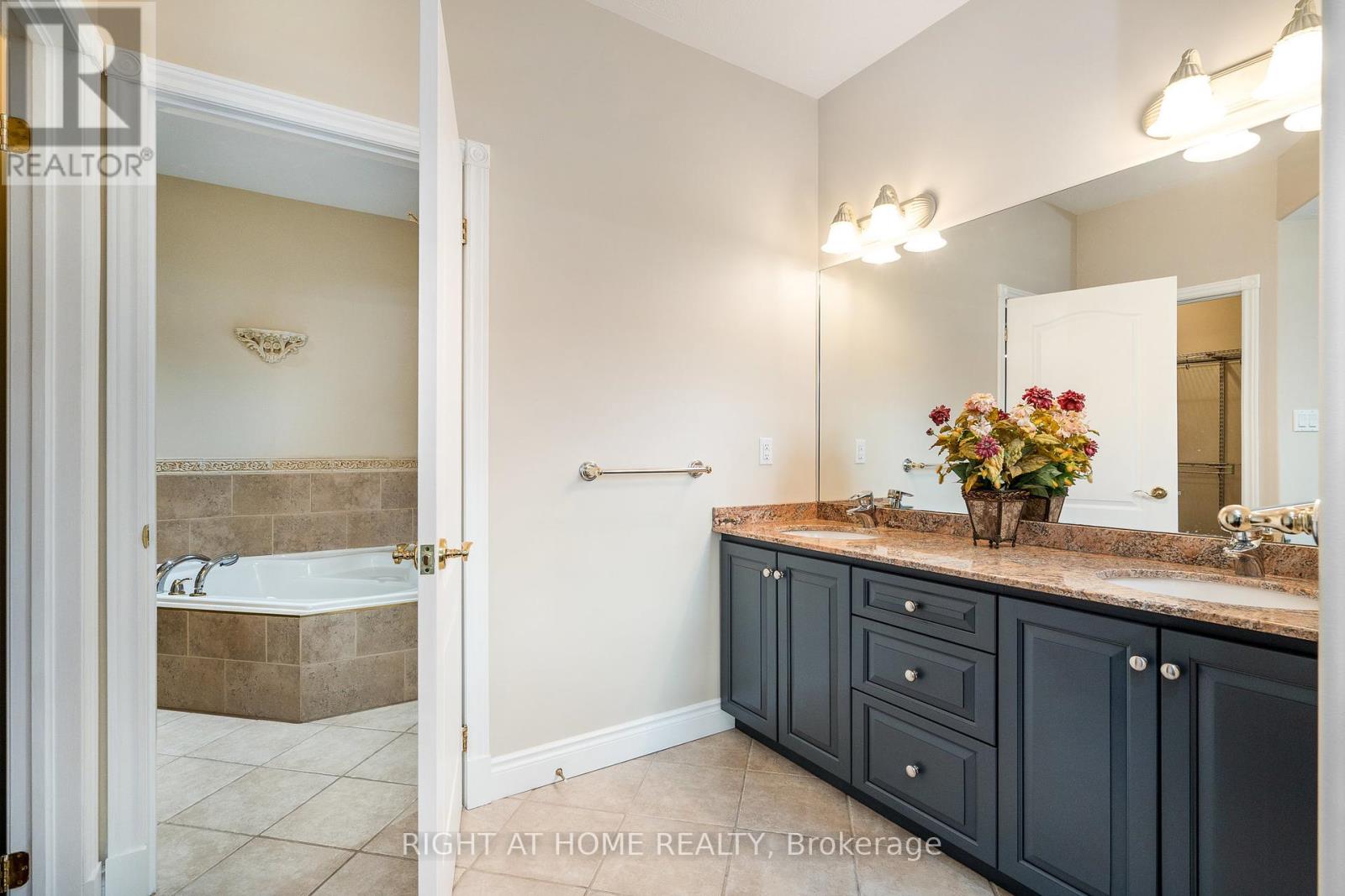 16 Deanna Drive, Wasaga Beach, Ontario  L9Z 1J5 - Photo 26 - S12415150