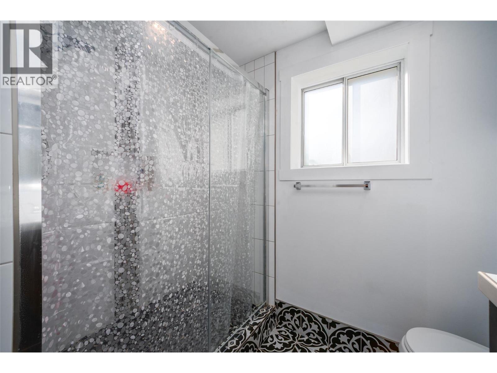 320 Prior Road N Kelowna Photo 37