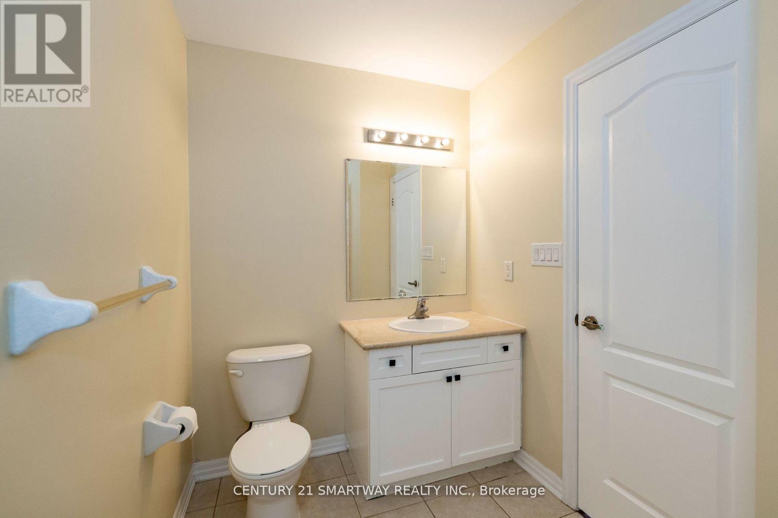 184 Montreal Circle, Hamilton, Ontario  L8E 0C6 - Photo 24 - X12415446