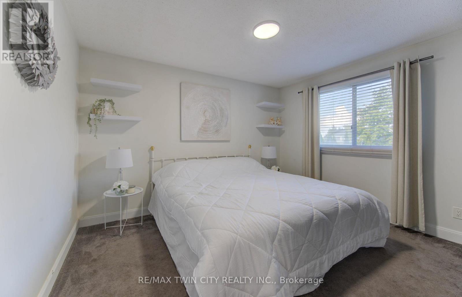194 Limpert Avenue, Cambridge, Ontario  N3C 3P2 - Photo 13 - X12415447