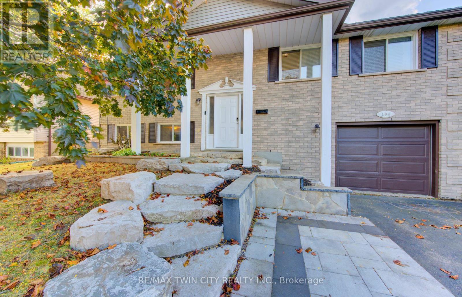194 Limpert Avenue, Cambridge, Ontario  N3C 3P2 - Photo 2 - X12415447