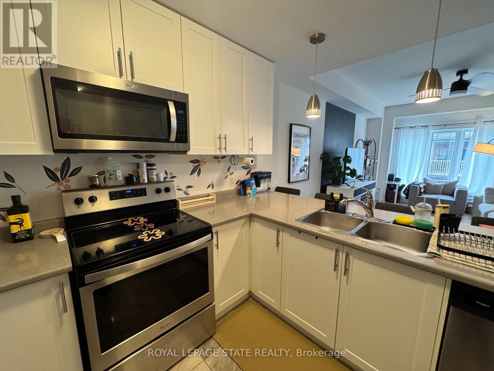 142 - 77 Diana Avenue, Brant, Ontario  N3T 0R6 - Photo 9 - X12415452