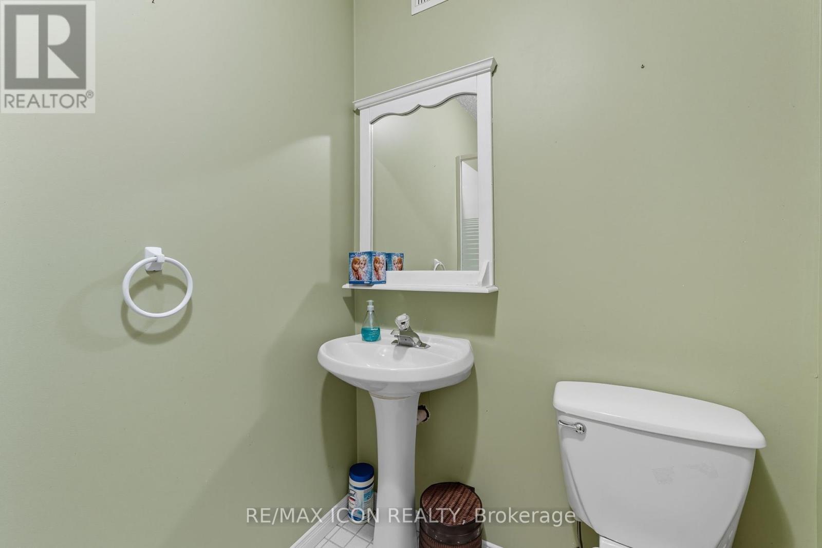 250 Inglis Street, North Dumfries, Ontario  N0B 1E0 - Photo 23 - X12415466