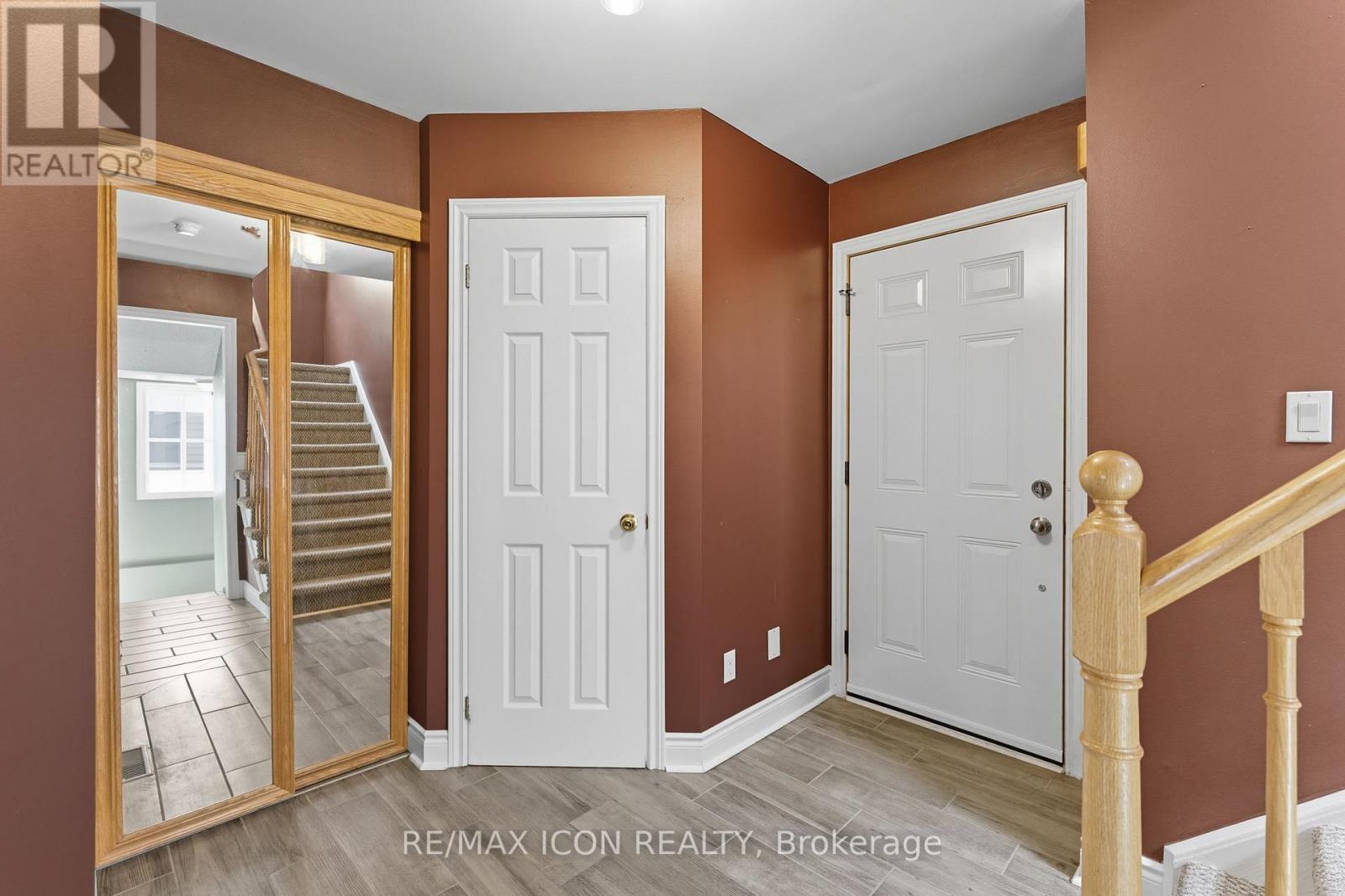 250 Inglis Street, North Dumfries, Ontario  N0B 1E0 - Photo 6 - X12415466