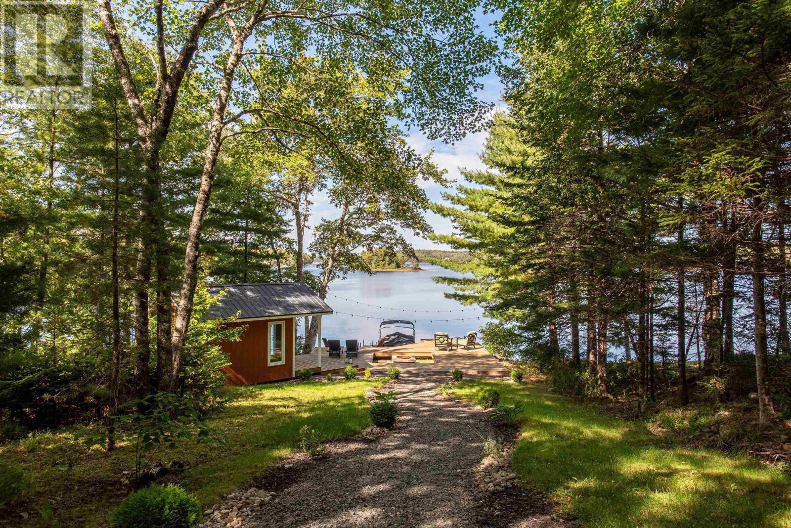 19 Sawdust Road, Mount Uniacke, Nova Scotia  B0N 1Z0 - Photo 35 - 202523849