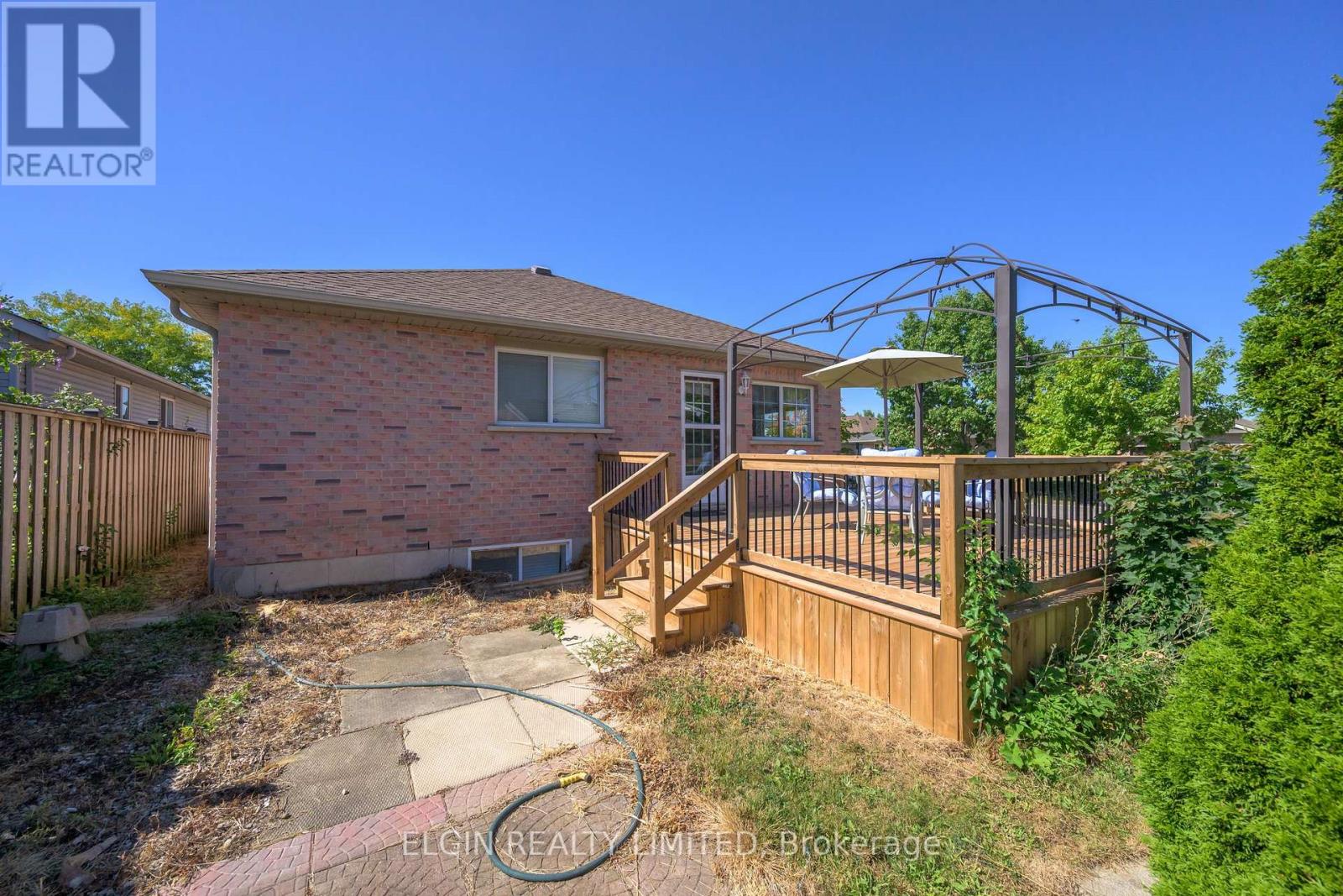 1 Magnolia Court, St. Thomas, Ontario  N5P 4N3 - Photo 11 - X12415682