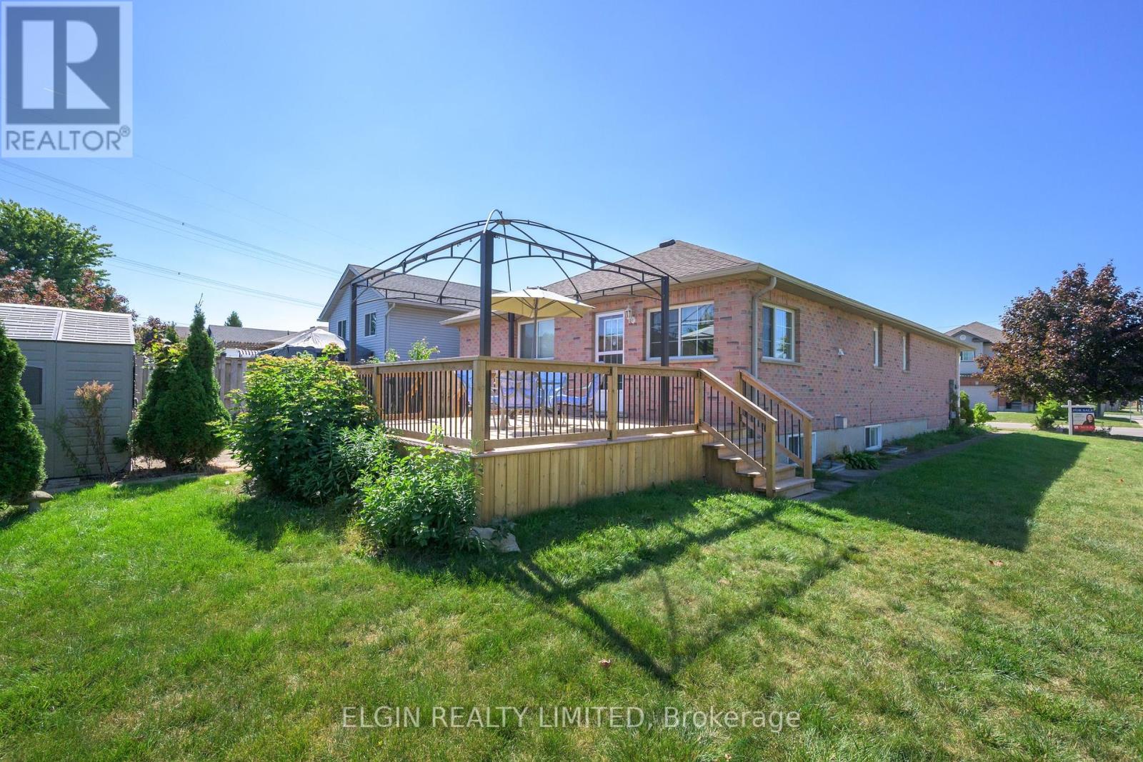 1 Magnolia Court, St. Thomas, Ontario  N5P 4N3 - Photo 7 - X12415682