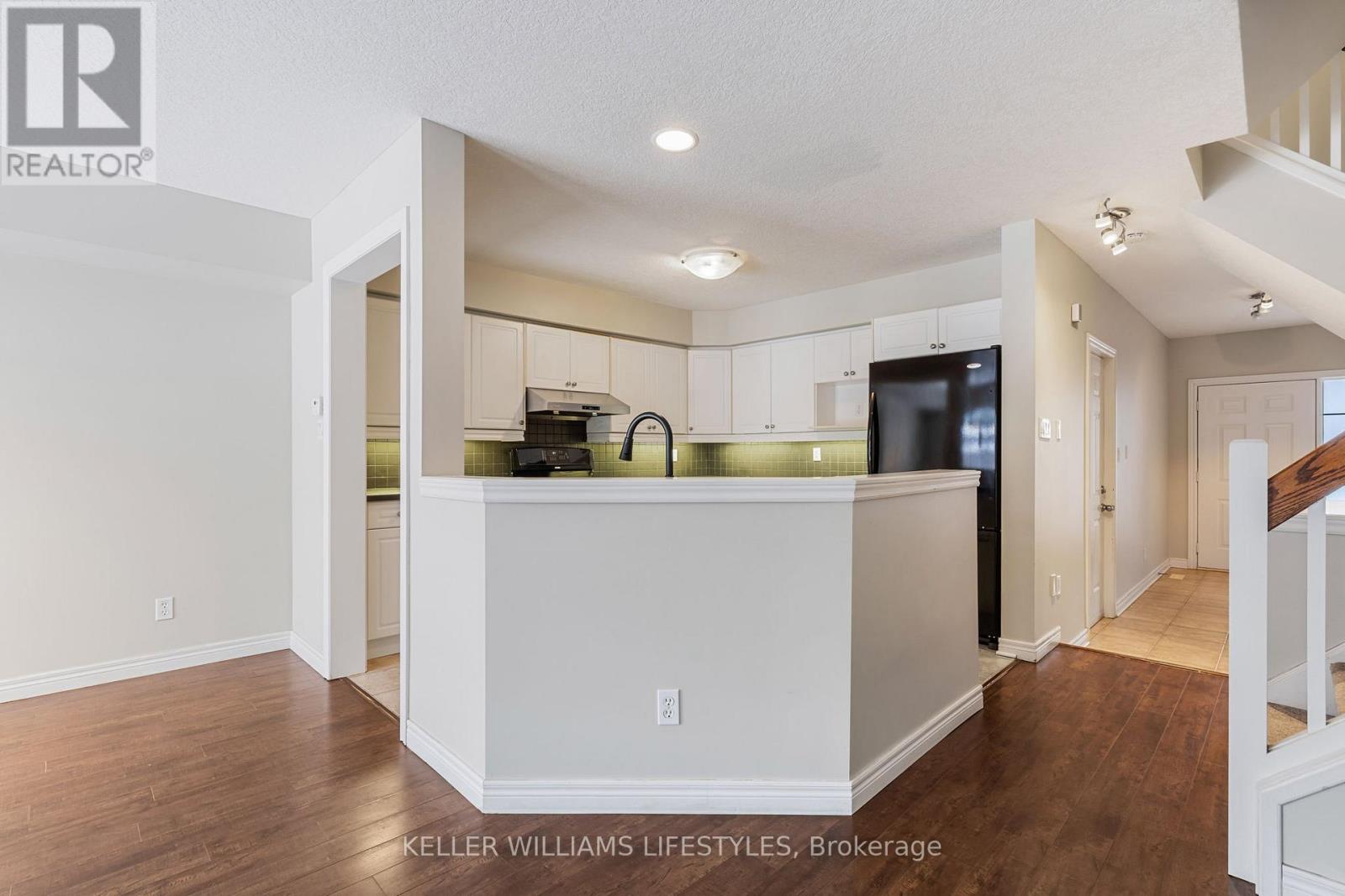 43 - 505 Blue Jay Drive, London North, Ontario  N5X 4K7 - Photo 12 - X12415720