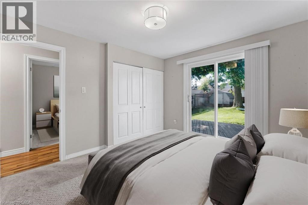 Photo 17 of 40 for 27 Locke Avenue