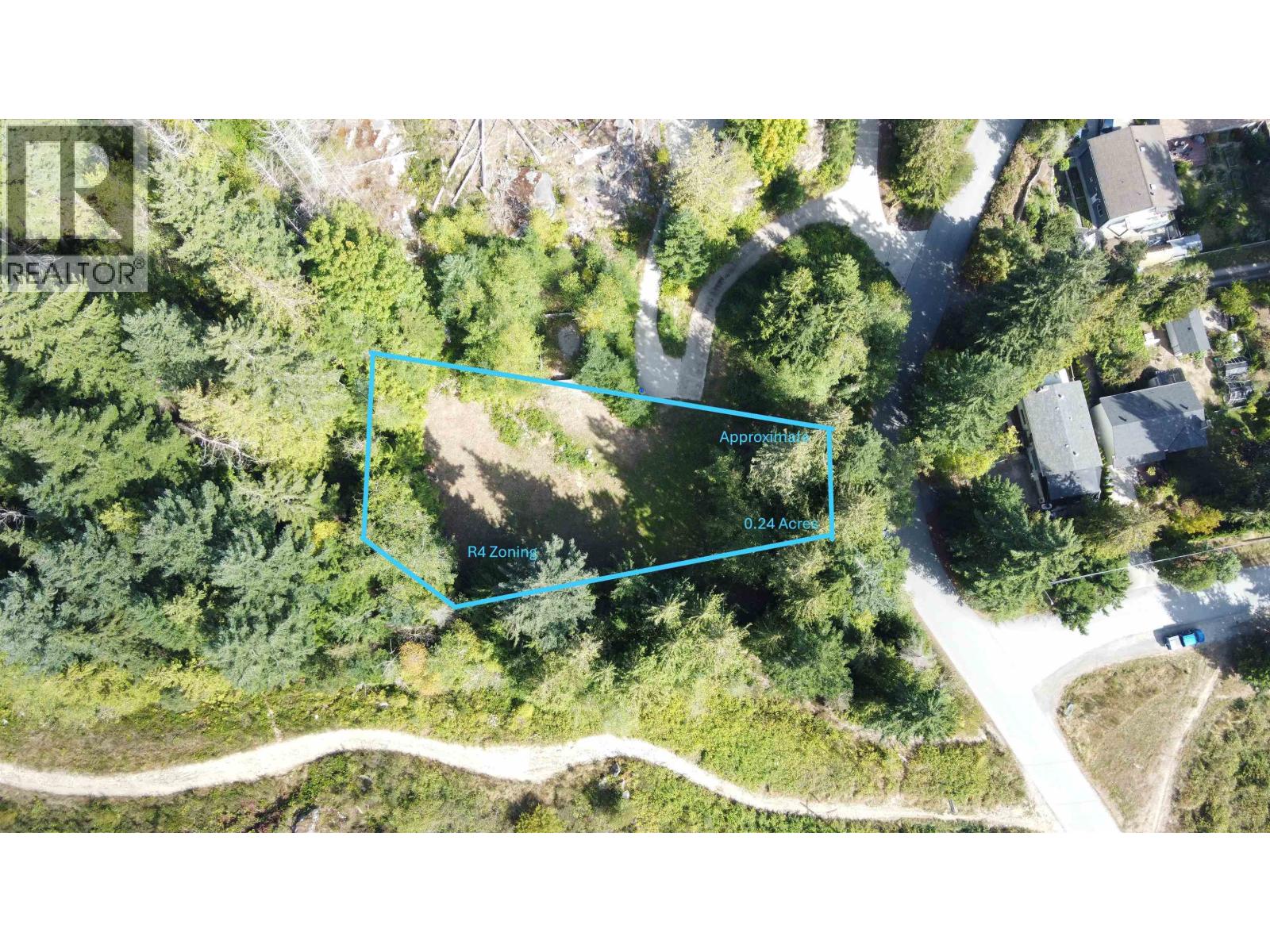 5661 SALMON DRIVE, Sechelt, British Columbia