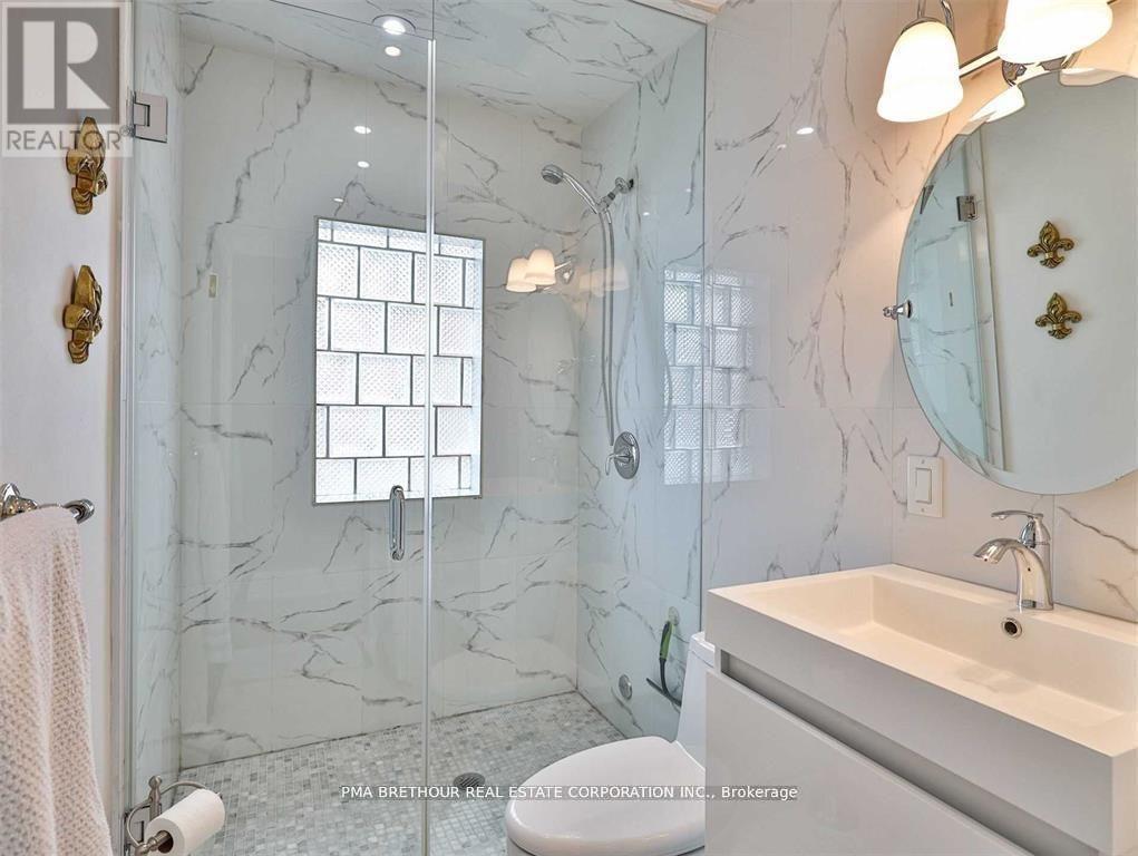 4 Belle Ayre Boulevard, Toronto, Ontario  M4S 2P7 - Photo 19 - C12415549