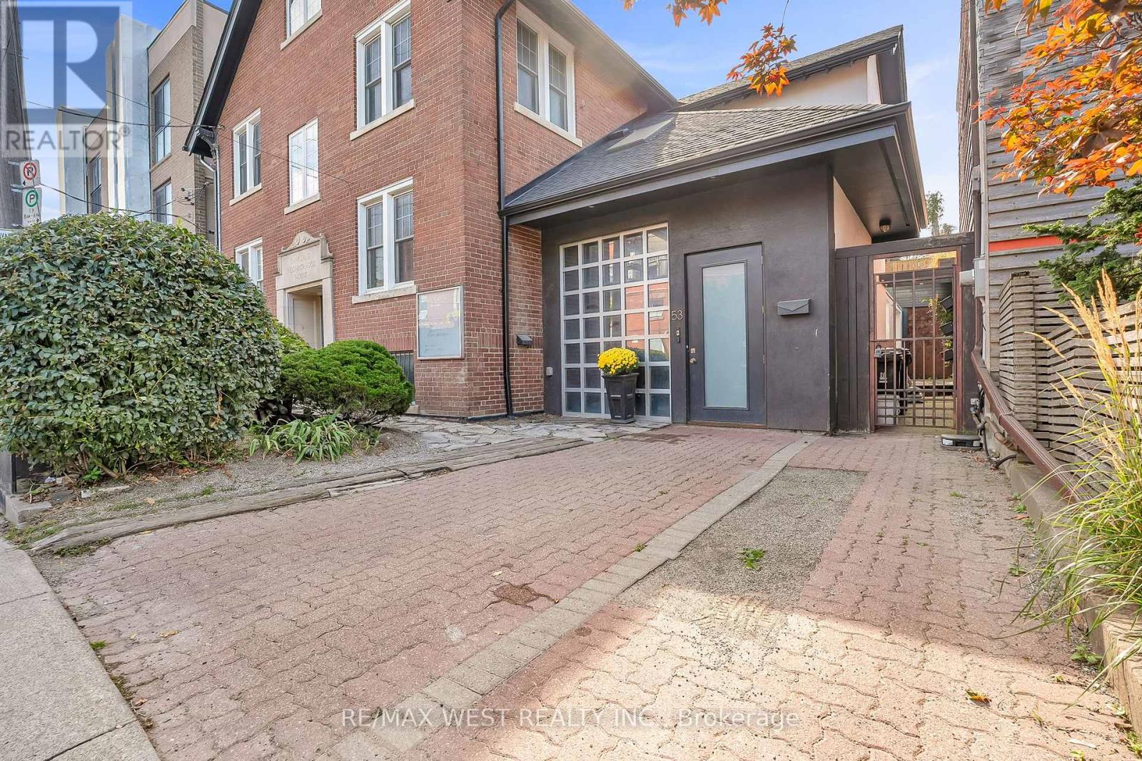 53 Argyle Street, Toronto, Ontario  M6J 1N8 - Photo 3 - C12415559