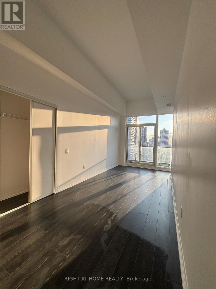 1925 - 251 Jarvis Street E, Toronto, Ontario  M5B 0C3 - Photo 10 - C12415640