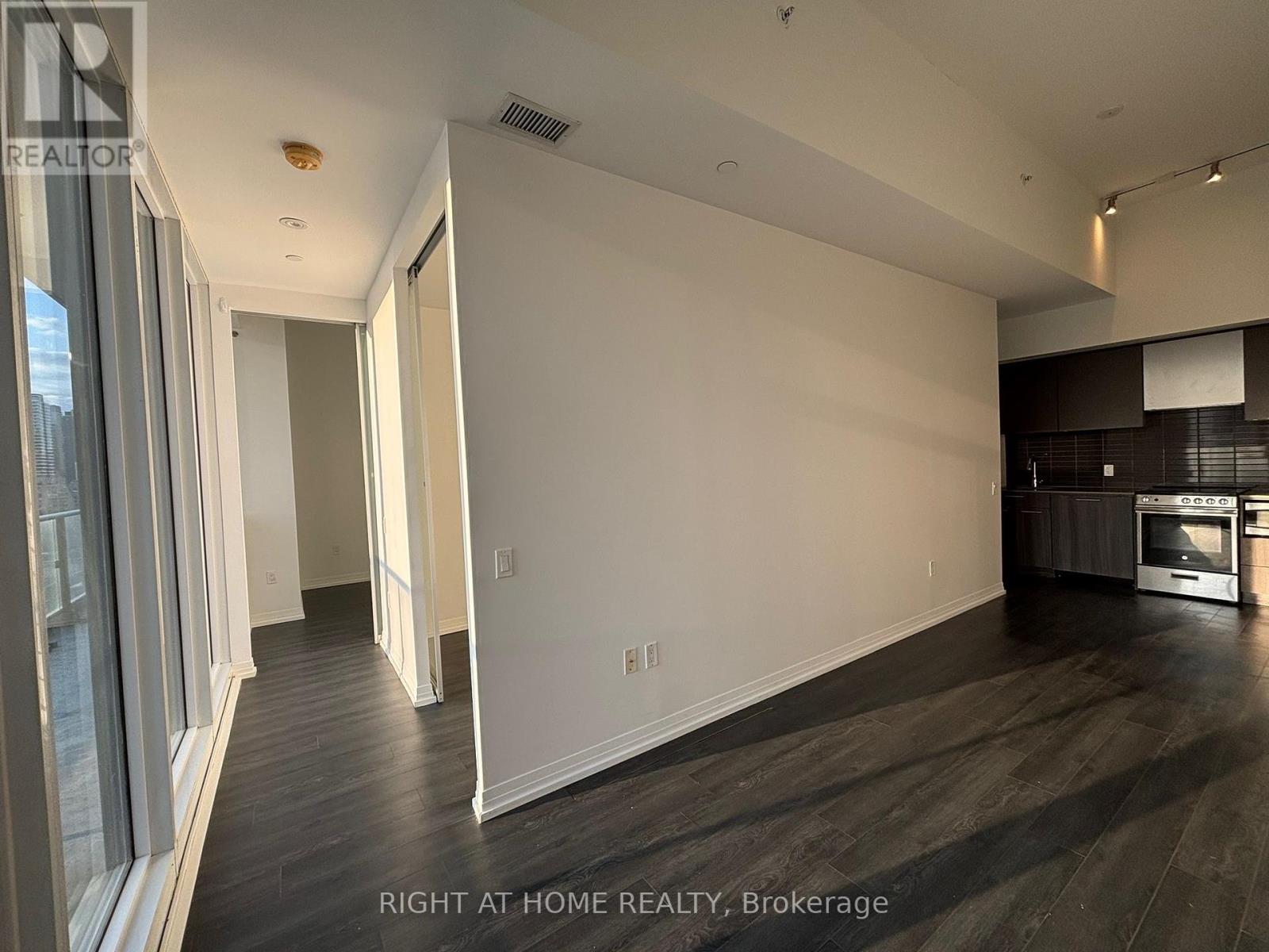 1925 - 251 Jarvis Street E, Toronto, Ontario  M5B 0C3 - Photo 6 - C12415640