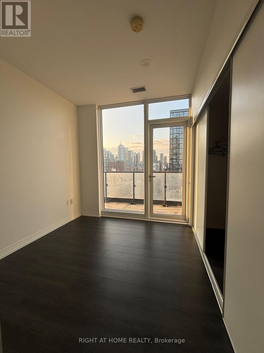 1925 - 251 Jarvis Street E, Toronto, Ontario  M5B 0C3 - Photo 9 - C12415640