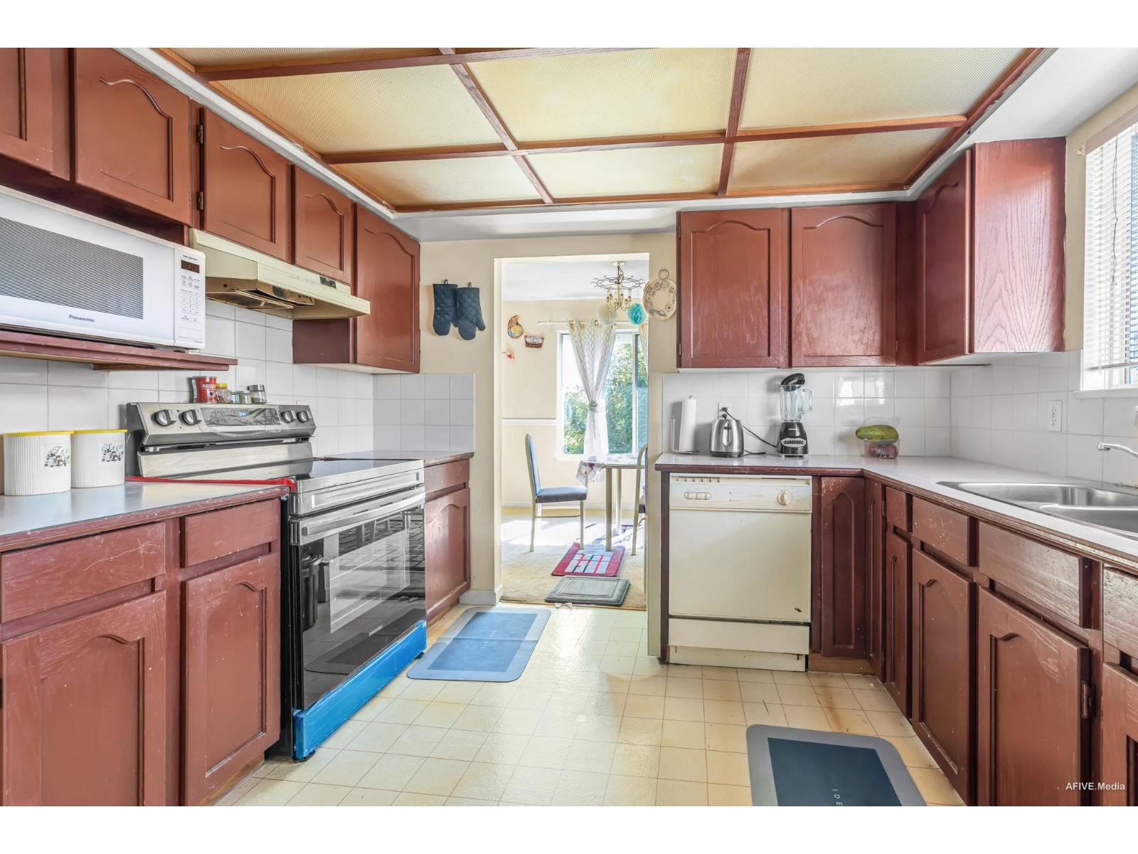 201 13725 72a Avenue, Surrey, British Columbia  V3W 0S4 - Photo 9 - R3049156