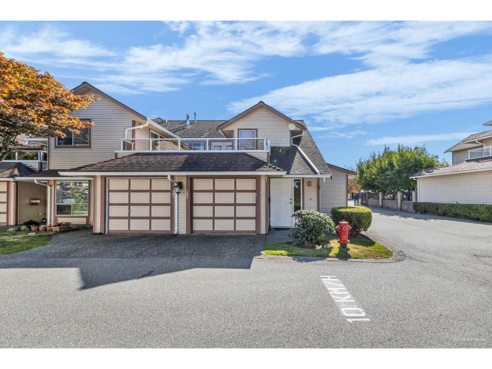 201 13725 72a Avenue, Surrey, British Columbia  V3W 0S4 - Photo 4 - R3049156