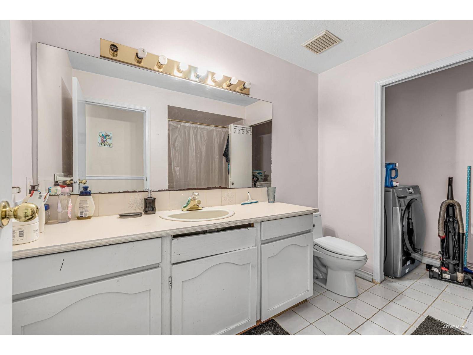 201 13725 72a Avenue, Surrey, British Columbia  V3W 0S4 - Photo 17 - R3049156