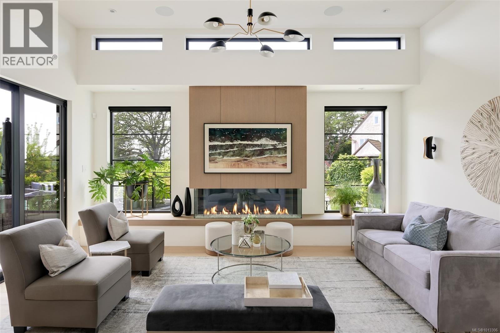 717 Robleda Cres, Victoria, British Columbia  V8S 3K6 - Photo 7 - 1013306