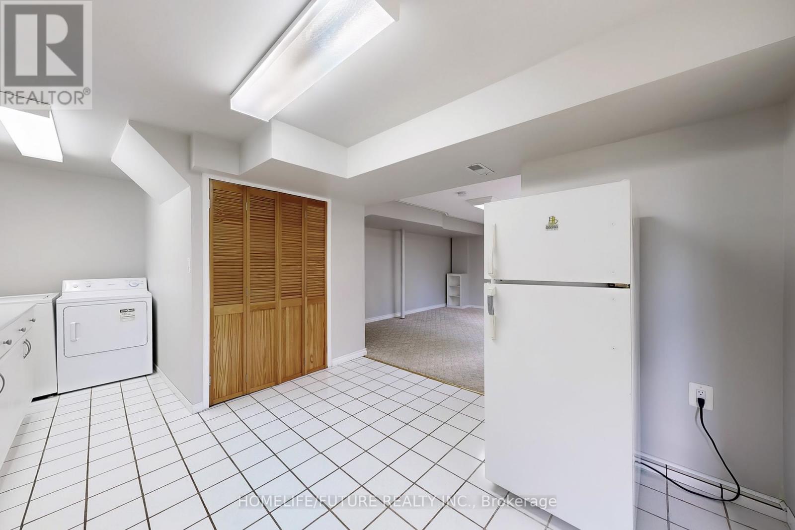 1595 Deerhurst Court, Pickering, Ontario  L1V 6Y7 - Photo 41 - E12415516