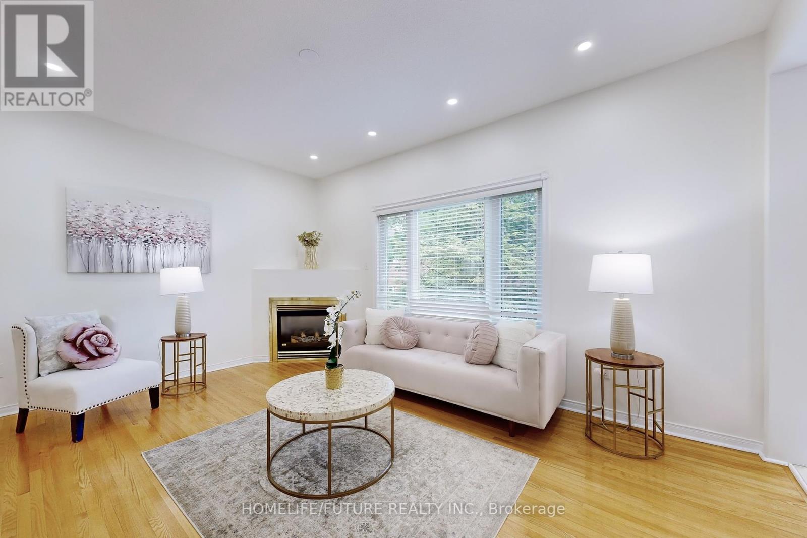 1595 Deerhurst Court, Pickering, Ontario  L1V 6Y7 - Photo 6 - E12415516