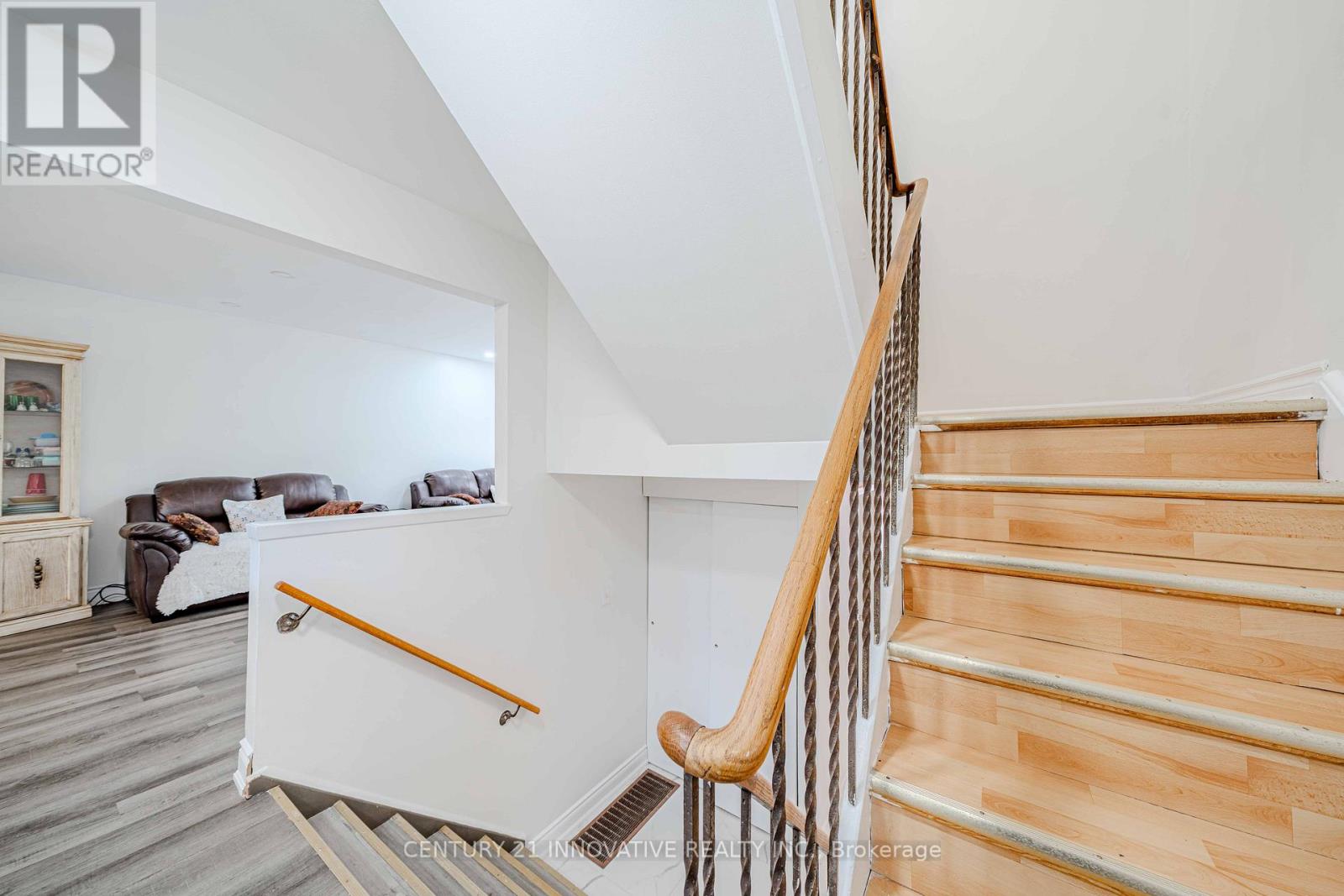 1388 Everton Street, Pickering, Ontario  L1V 2T8 - Photo 6 - E12415592