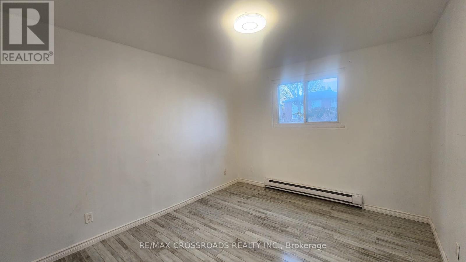 Lower - 295 Dwight Avenue E, Oshawa, Ontario  L1J 1K8 - Photo 2 - E12415642