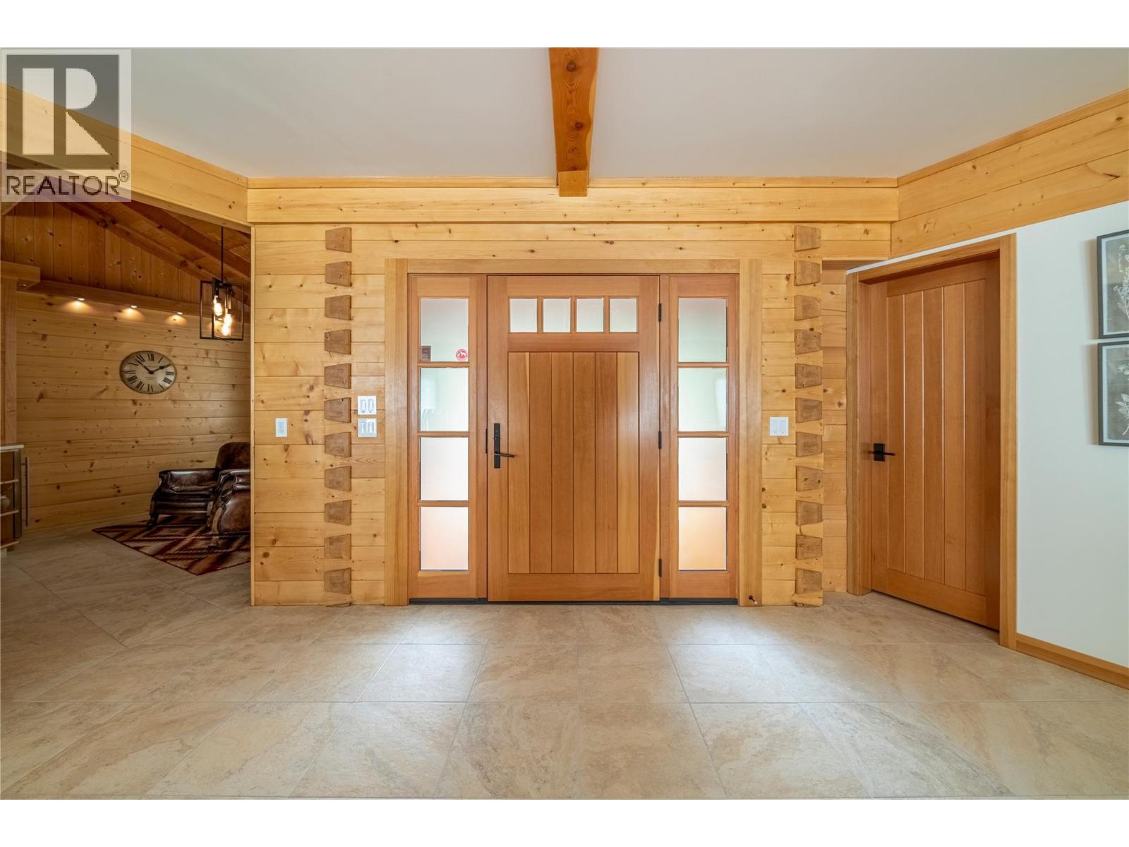 8100, 8104 Silver Star Road, Vernon, British Columbia  V1B 3N1 - Photo 17 - 10363520