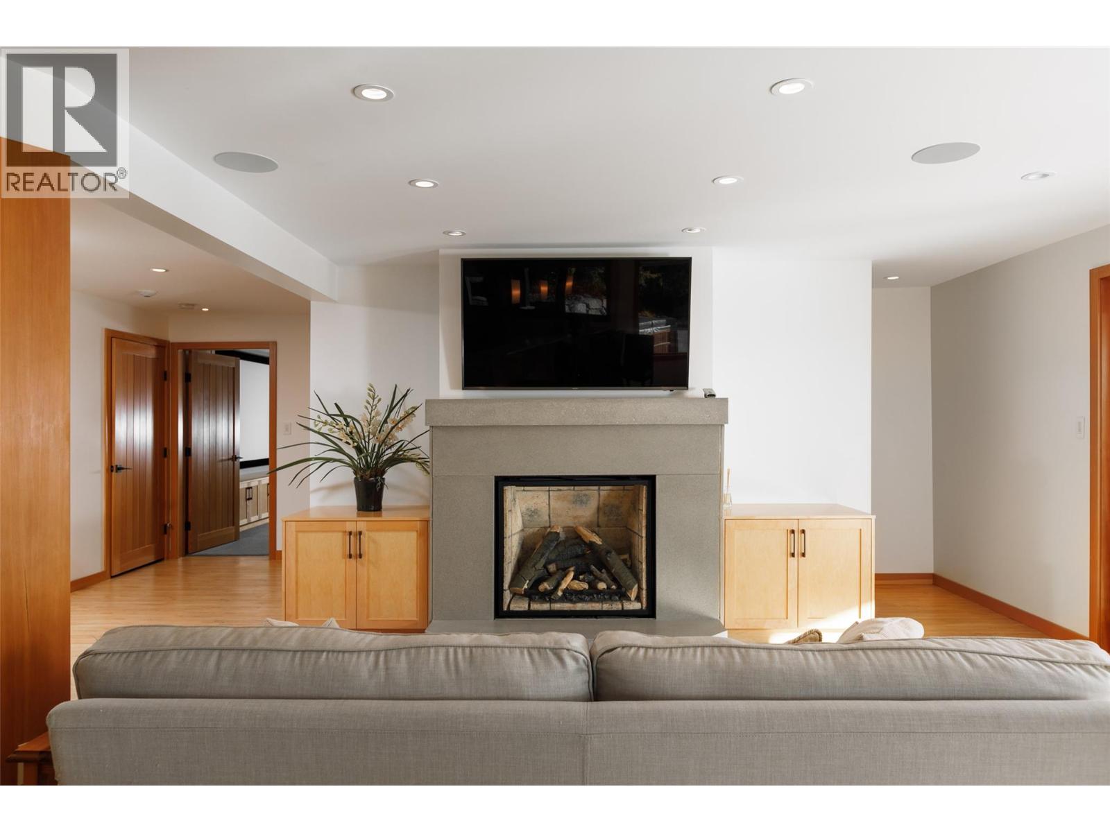 8100, 8104 Silver Star Road, Vernon, British Columbia  V1B 3N1 - Photo 57 - 10363520