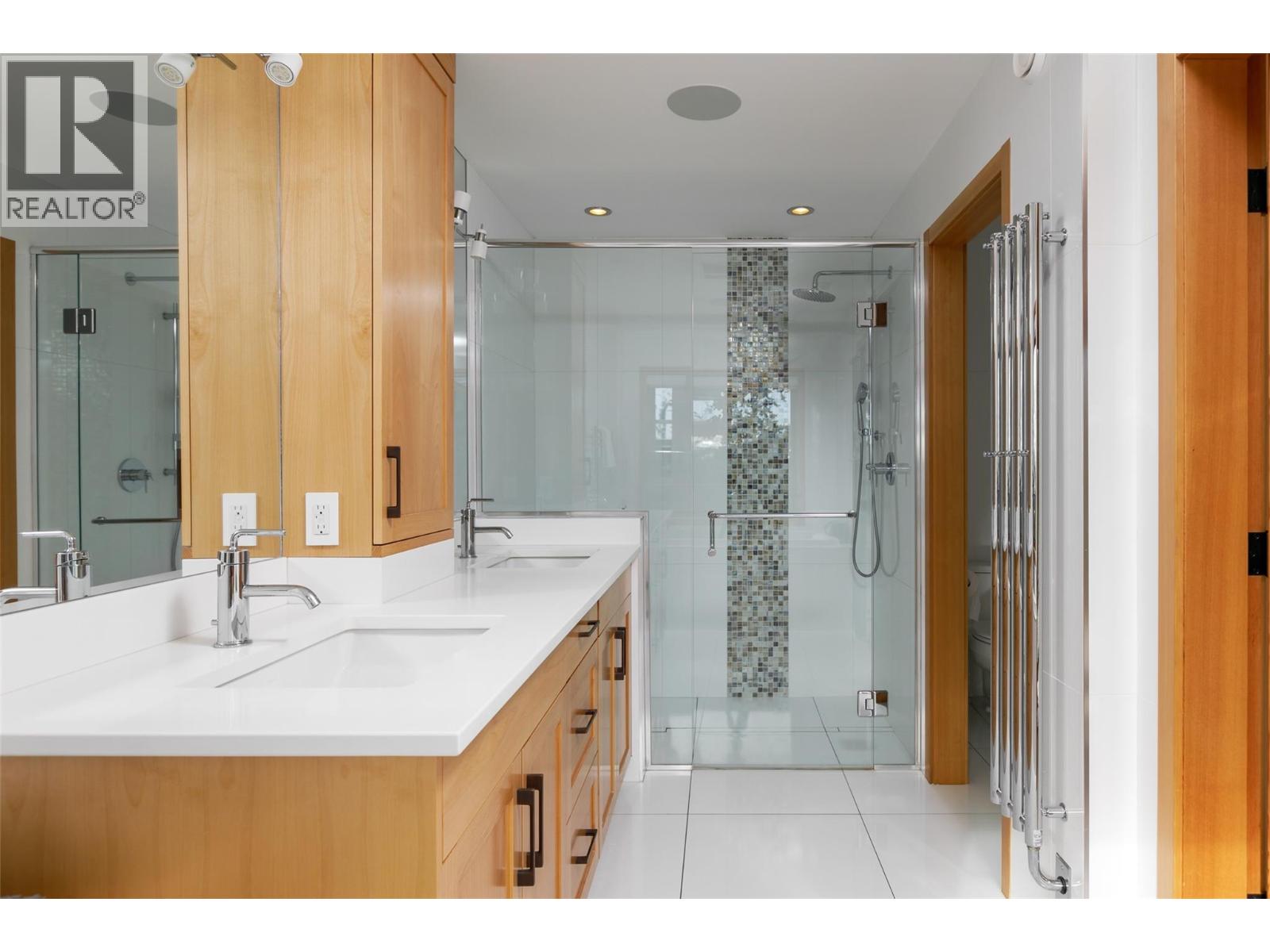 8100, 8104 Silver Star Road, Vernon, British Columbia  V1B 3N1 - Photo 47 - 10363520