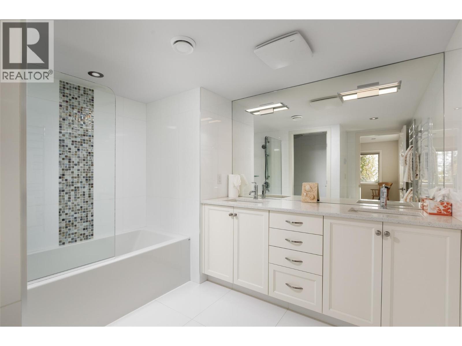 8100, 8104 Silver Star Road, Vernon, British Columbia  V1B 3N1 - Photo 85 - 10363520