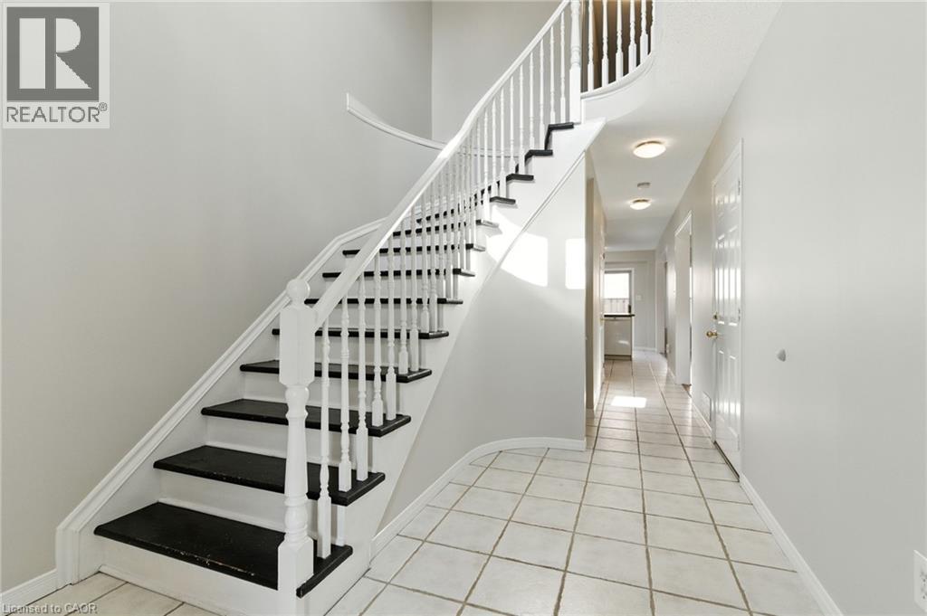 1283 Blanshard Drive Unit# 2, Burlington, Ontario  L7M 4T8 - Photo 4 - 40771262