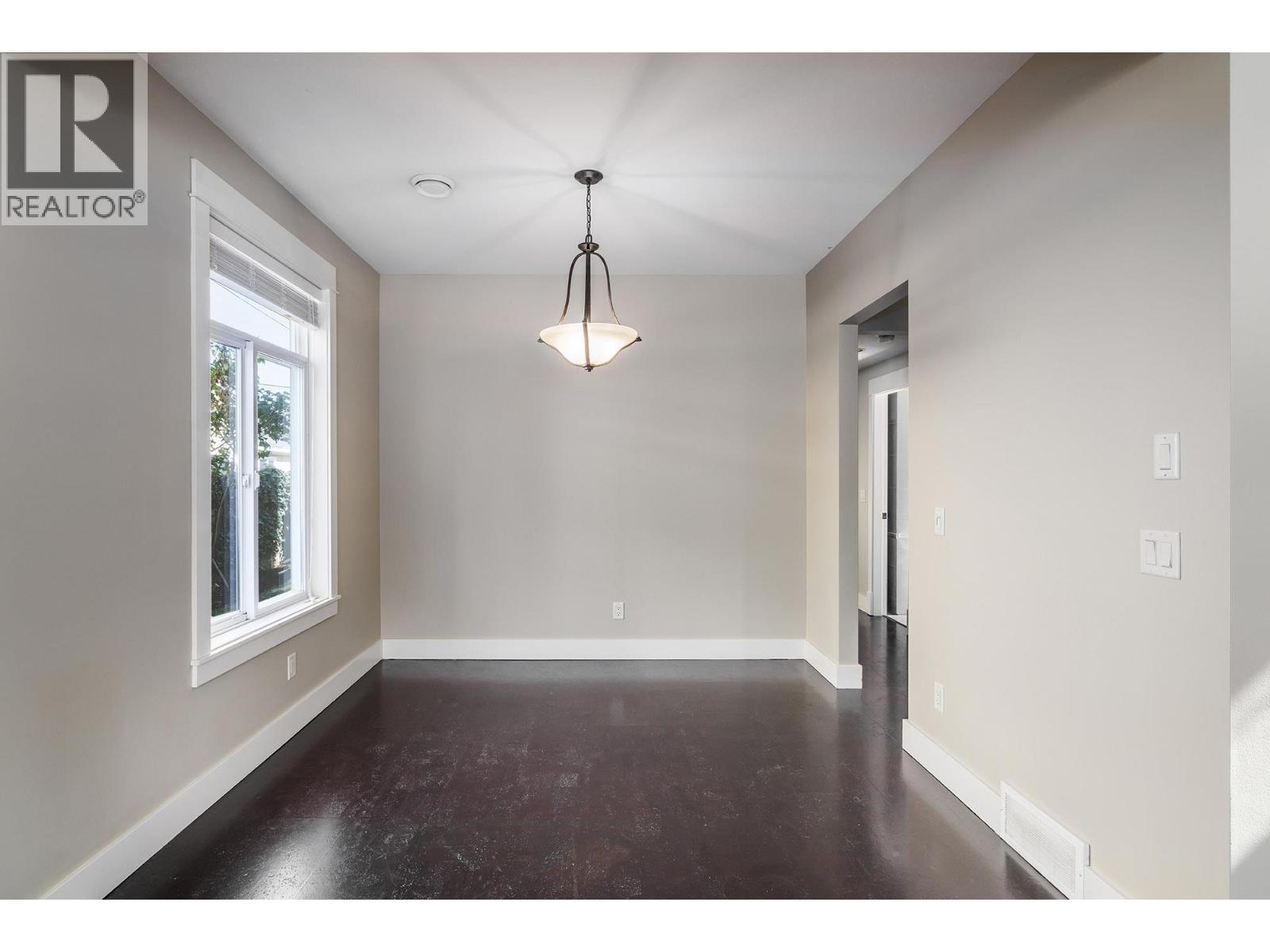 2209 Woodlawn Street, Kelowna, British Columbia  V1Y 2T1 - Photo 10 - 10363550