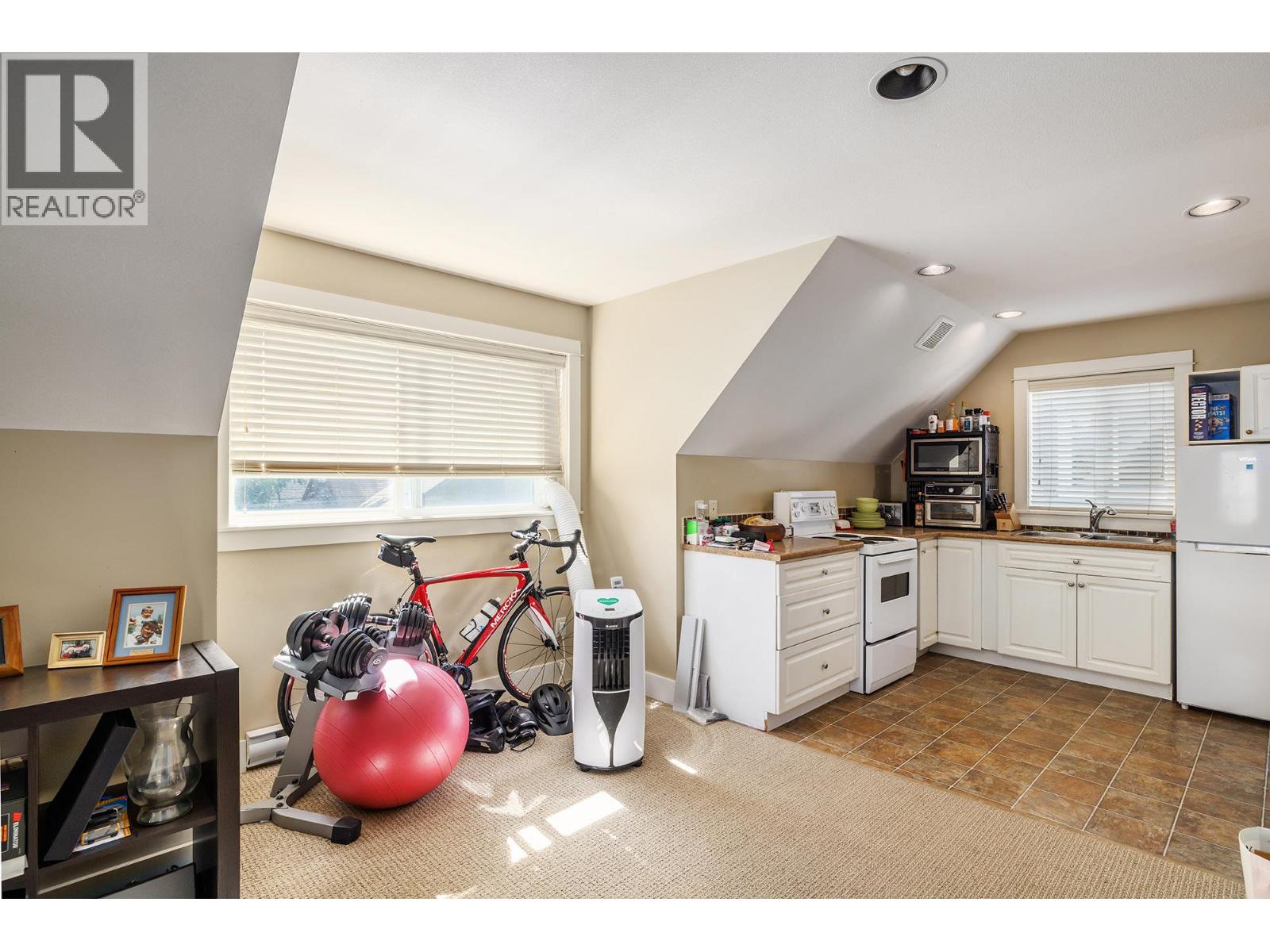 2209 Woodlawn Street, Kelowna, British Columbia  V1Y 2T1 - Photo 27 - 10363550