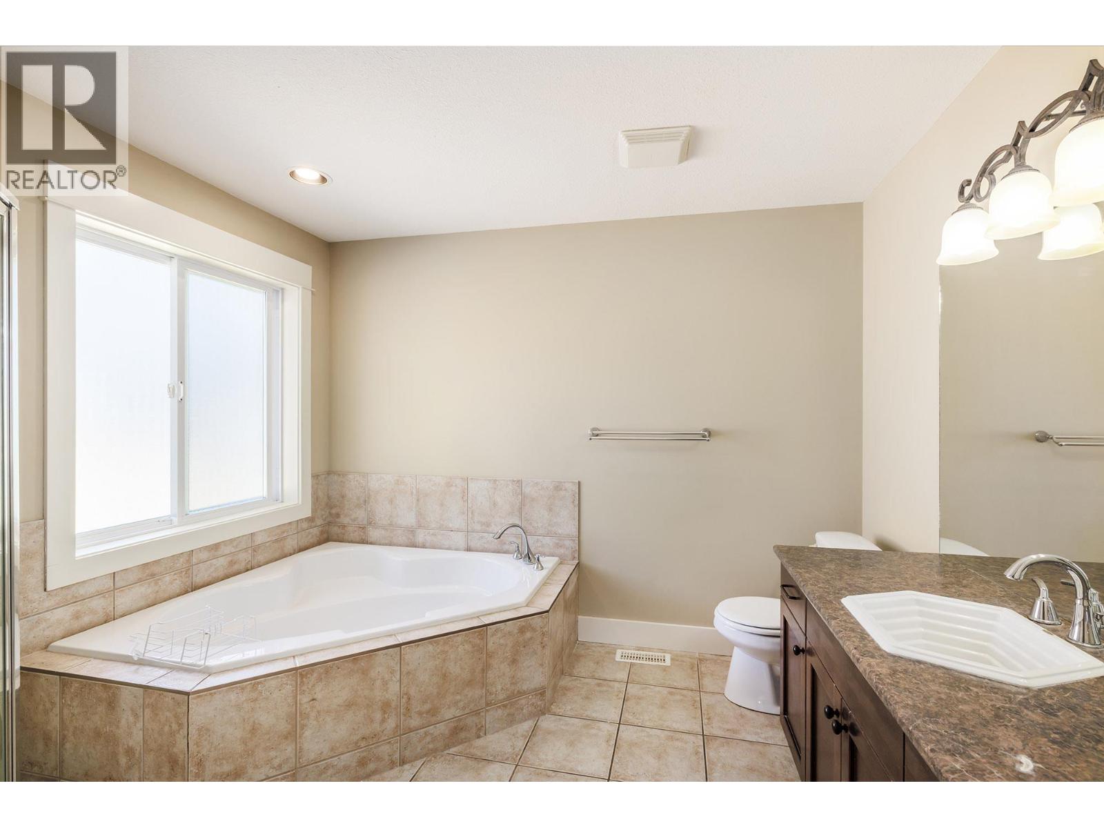 2209 Woodlawn Street, Kelowna, British Columbia  V1Y 2T1 - Photo 17 - 10363550