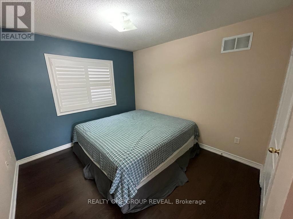 73 Isabella Garden Lane, Whitchurch-Stouffville, Ontario  L4A 0L4 - Photo 11 - N12415523