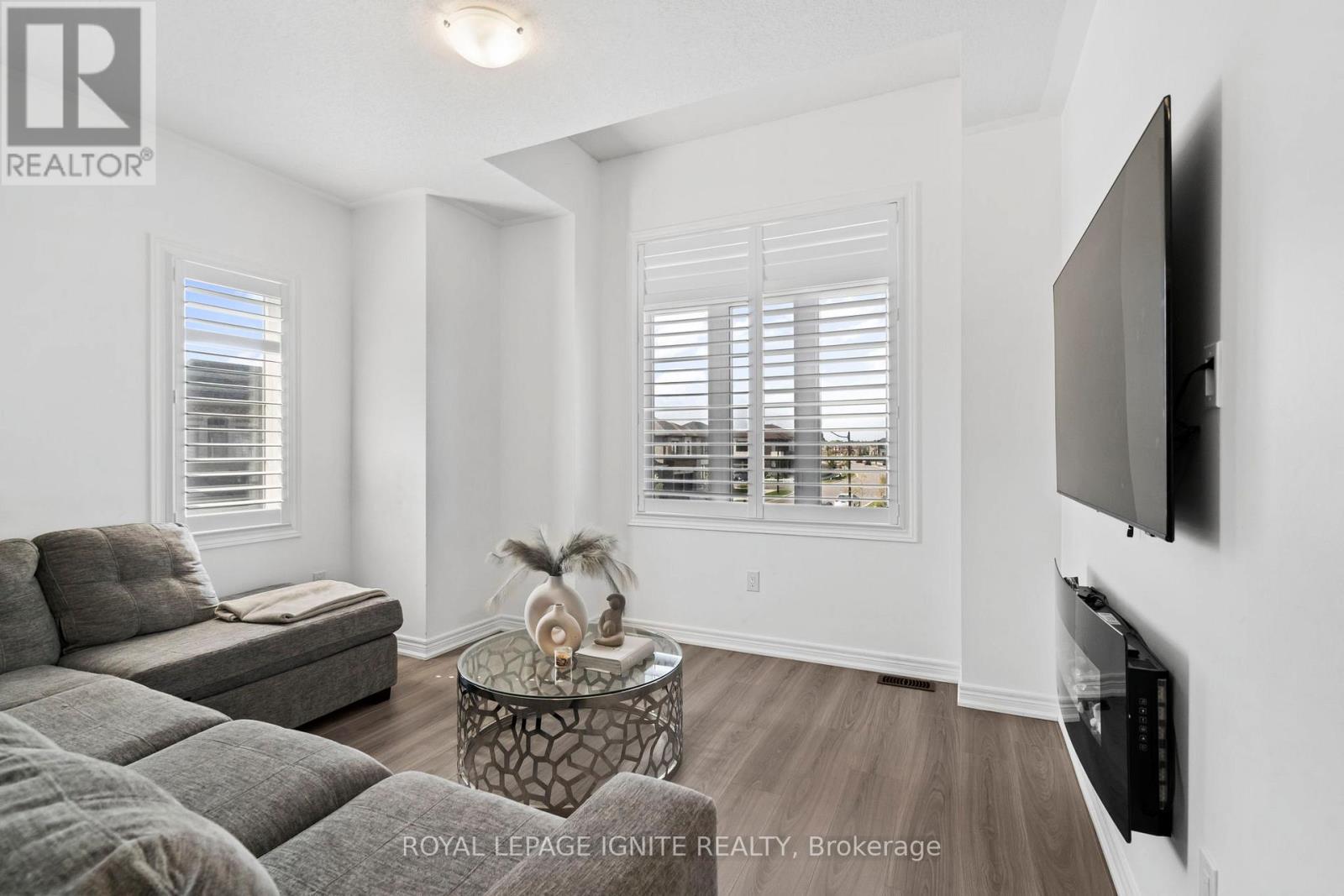 4 Great Falls Boulevard, Hamilton, Ontario  L8B 1X7 - Photo 43 - X12415106