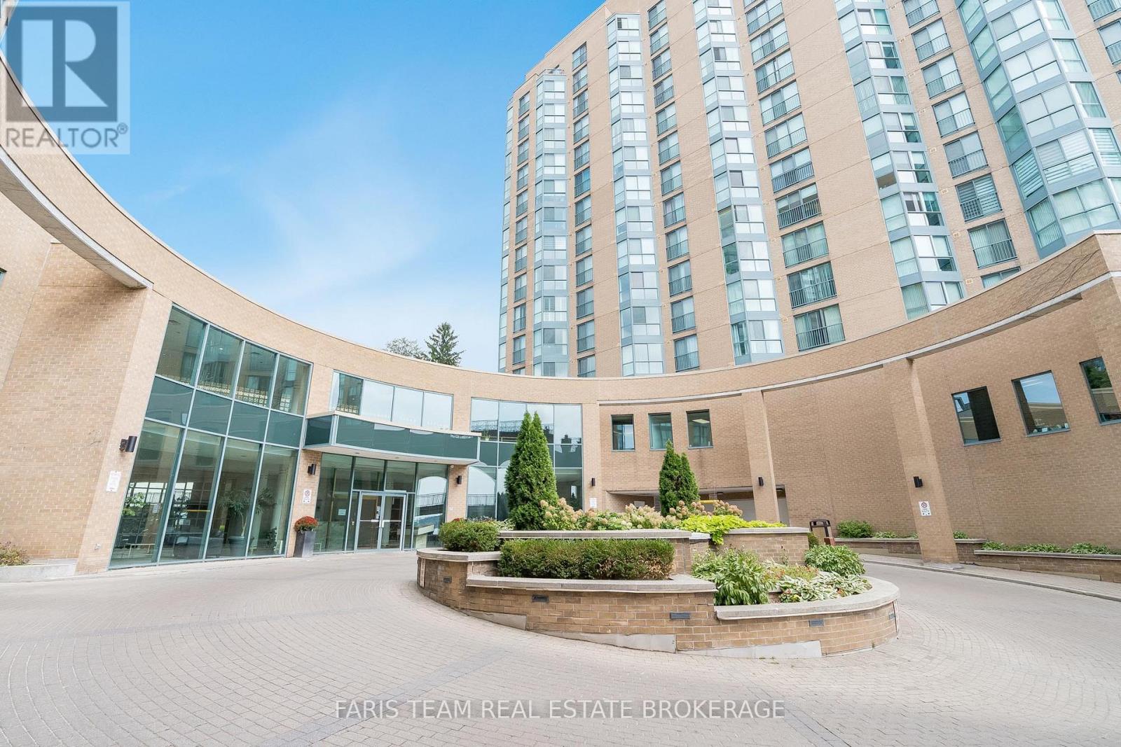 603 - 150 Dunlop Street E, Barrie, Ontario  L4M 6H1 - Photo 3 - S12415536