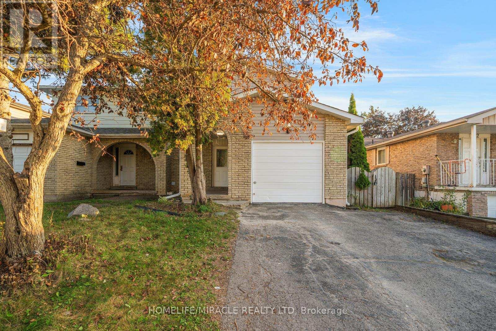 100 Kozlov Street, Barrie, Ontario  L4N 4P9 - Photo 1 - S12415653