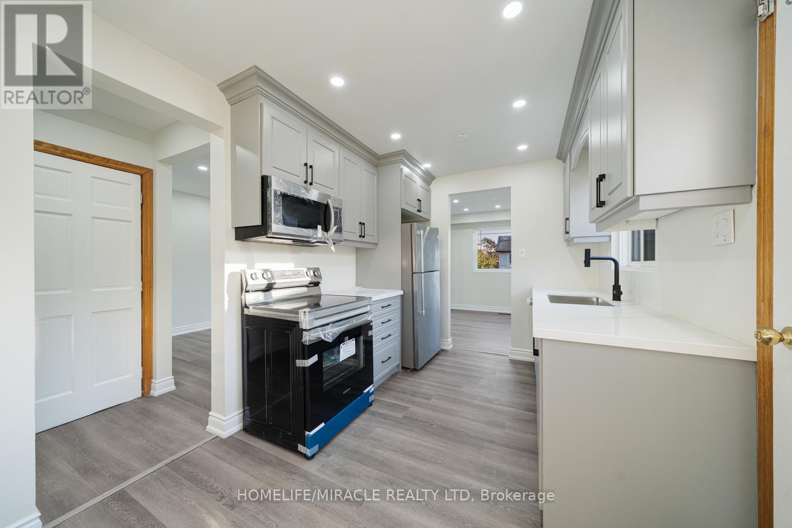 100 Kozlov Street, Barrie, Ontario  L4N 4P9 - Photo 15 - S12415653