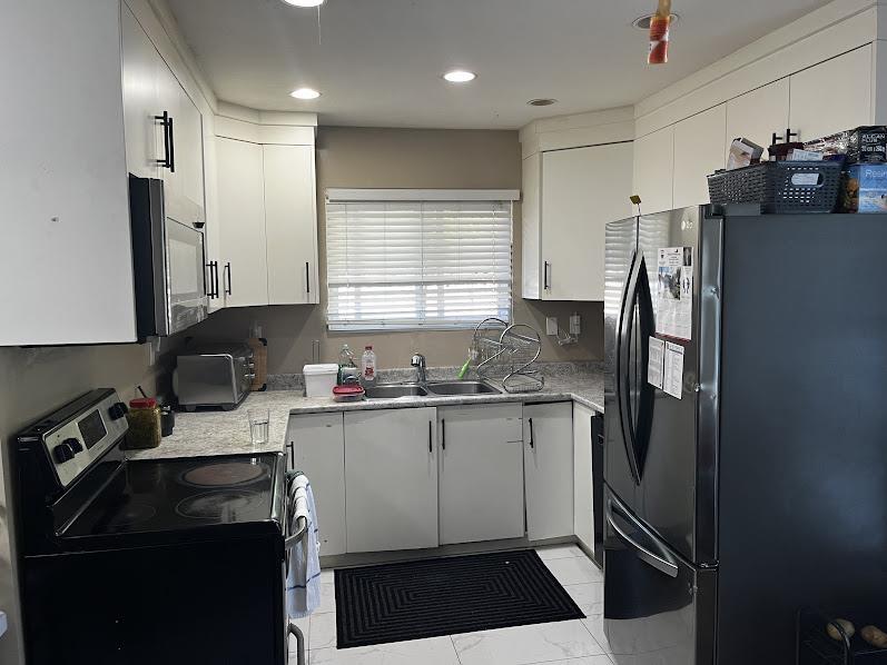 13202 67 Avenue, Surrey, British Columbia  V3W 7J2 - Photo 3 - R3049040