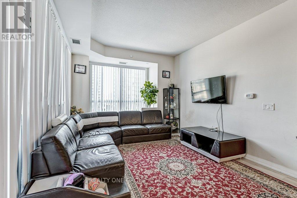 413 - 35 Watergarden Drive, Mississauga, Ontario  L5R 0G8 - Photo 7 - W12415588
